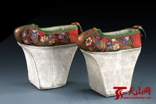 沈阳故宫百件珍贵文物下周将在新疆博物馆展出