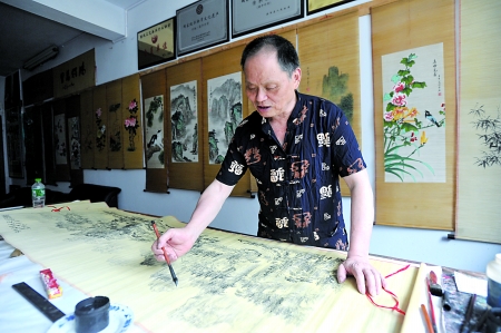 梁平竹帘门上挂 外看是画里看薄似纱