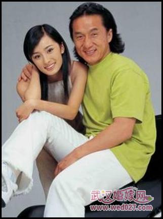 杨幂否认与刘恺威情变 昔日与众男亲密照曝光