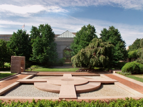 美国医学博士捐3家亚洲博物馆盼中美文博界合