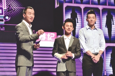 邱启明别央视入"情"场 冷面月老胜了众红娘