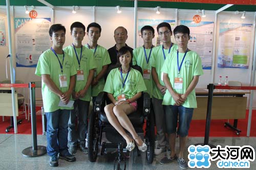 郑大智能机器人轮椅获国际大赛最高奖 能自动