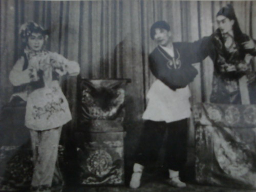 《柜中缘》剧照，右1为李良明扮演的“武小生”岳雷