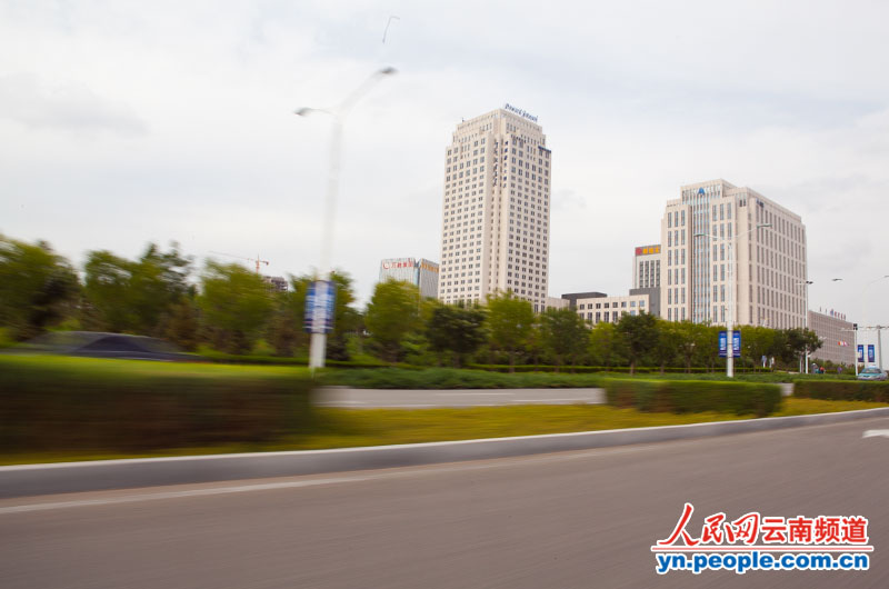 华西村人均收入_鄂尔多斯人均财富(2)