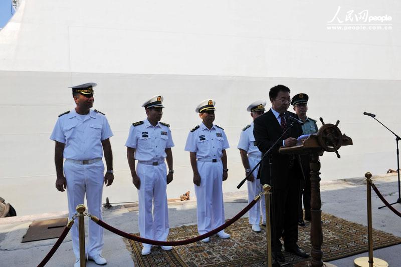中国驻保代办贾力在欢迎仪式上致辞。      摄影：米晋国