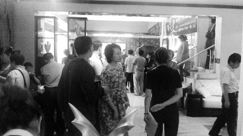 赖氏家具逆势上扬