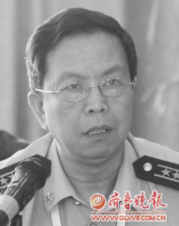 中国武警挥学院李文庆教授.