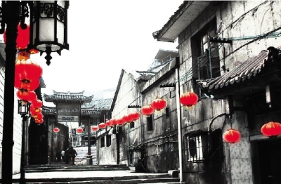 洪江古商城将古代青楼文化搬上旅博会舞台。