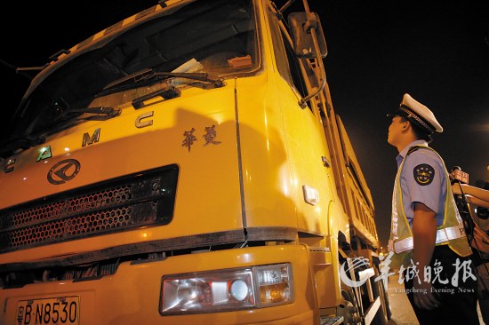 深圳外地泥头车怎能无王管_资讯频道_凤凰网