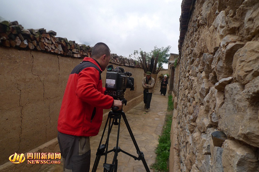 央视4套汶川萝卜寨探密古羌文化(图)