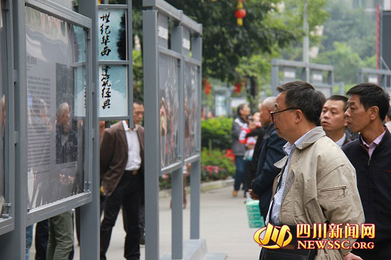 华西医院展400余幅老照片 重现中加友谊绵长