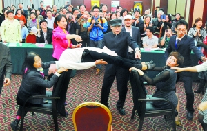 女传说瞬间变钢板,这不是漫画是催眠魂白领男体女图片