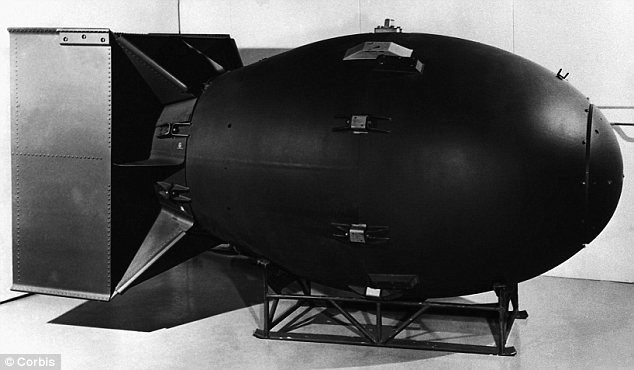 据称美国空军曾计划在月球表面引爆一颗与"胖子"大小相当的原子弹.