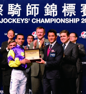 唱片骑师_香港艾曼妞_香港骑师收入