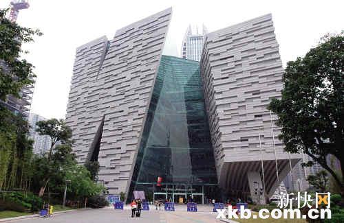 图新馆迎来首次媒体开放日。图为广州图书馆