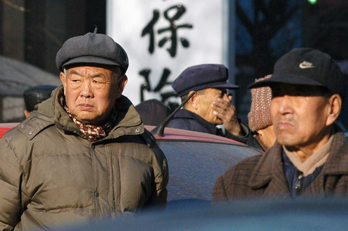 12月21日:养老金双轨制合并统一何时能有准信儿