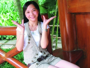 在科韵路被劫杀的22岁女大学生罗海霞生前照片.她的不幸令人唏嘘.