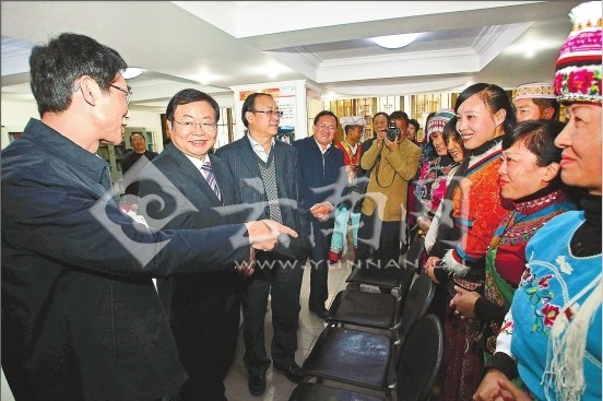 中央宣讲团走进昆明桃源社区 交流学习十八大