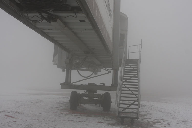 河北雾霾持续 石家庄机场进出港航班全部延误