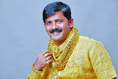 印度男子打造黄金衬衫求异性关注