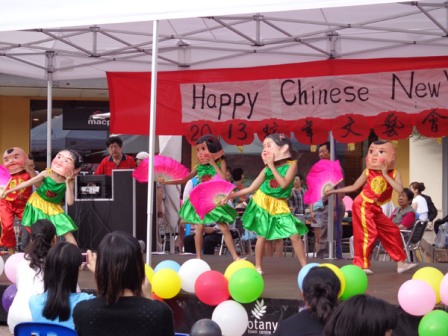 新西兰华人庆祝2013蛇年春节 多个社团联合演