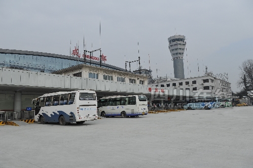 成都双流机场原支线航站楼变身长途客运站
