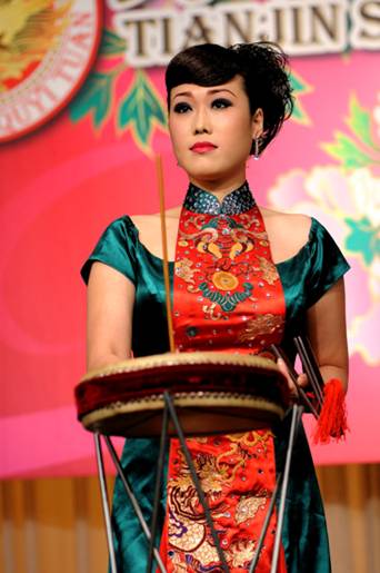 京大鼓 数来宝 海南英利奉上曲艺“小年饭”_资讯频道_凤凰网