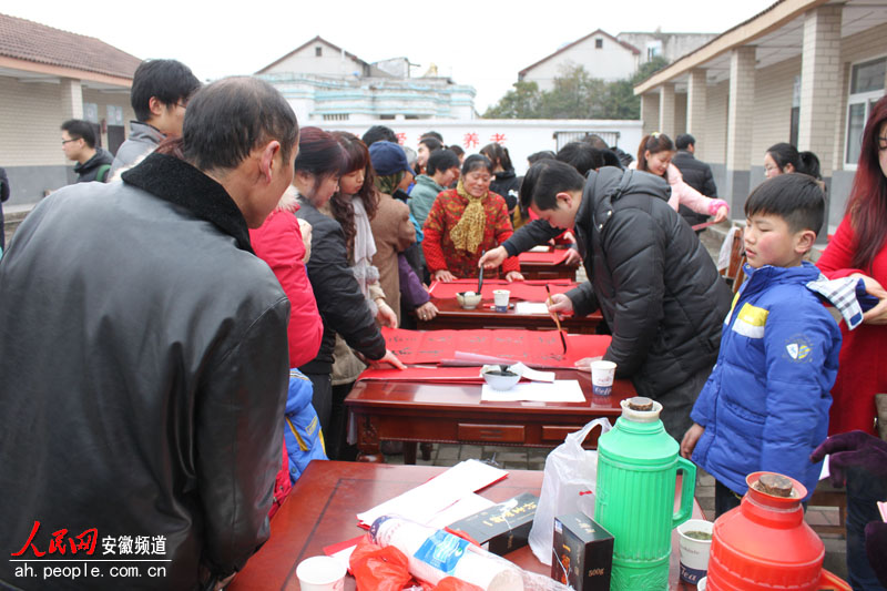 莲花社区五送活动过大年