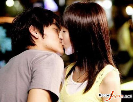 3成以上日本女性有kiss friend?