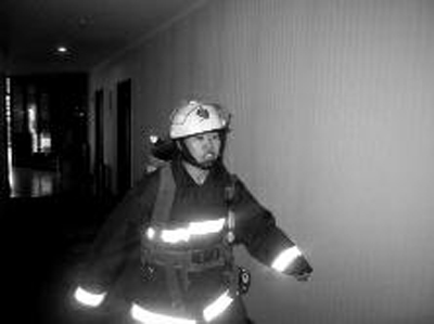 90后消防官兵为救战友牺牲 公安部授烈士称