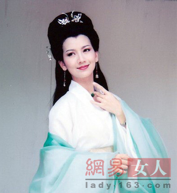 赵雅芝的苏蓉蓉绝对是无敌于天下的古装第一美女,在79年那个没有ps