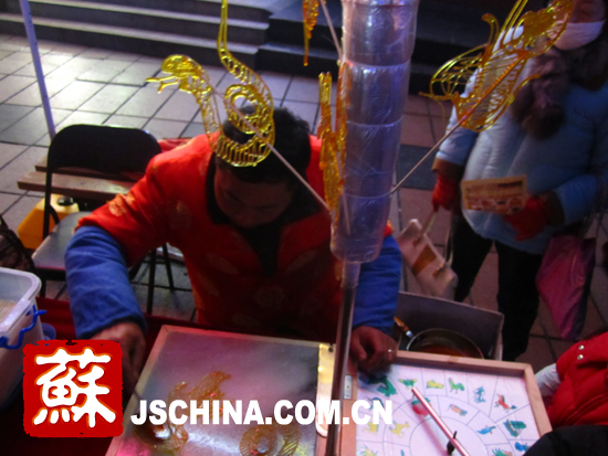 南京年味比较甜 民间手工艺人齐聚狮子桥展示