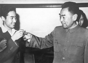 中国乒坛名宿庄则栋昨病逝