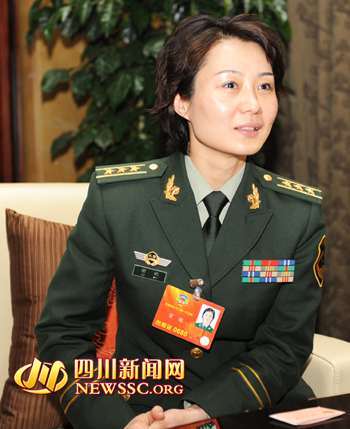 中国第一警花雷敏:强国梦需要牢固的国防