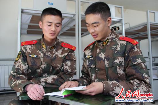 西藏阿里公安边防支队全面掀起学习藏语文活动