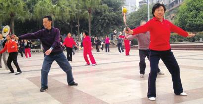 内江:<em>小小</em>柔力球柔出好<em>身体</em>_资讯频道_凤凰