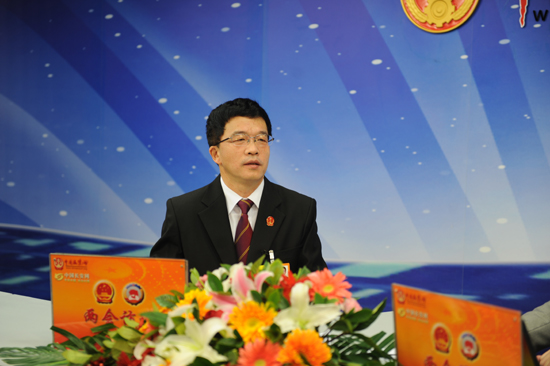 董开军做客 两会·大法官访谈 与网友在线交流