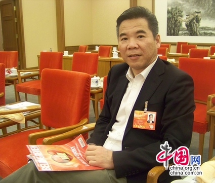 人大代表朱志远谈核电:现实所迫,安全至上