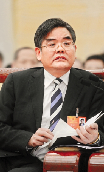 3月5日下午，浙江代表团在人民大会堂浙江厅举行全体会议，审议政府工作报告，邵占维作了发言。这是他最后的发言。