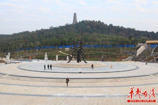 新田县gdp_湖南新田县一中校花(3)