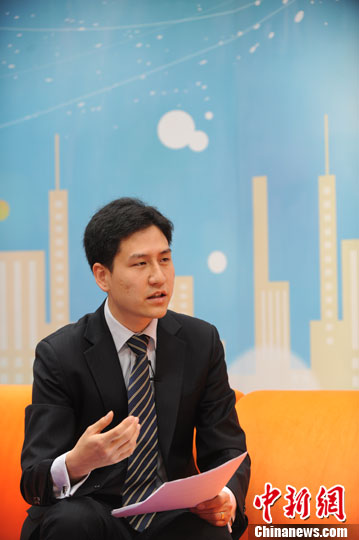 张磊:买金饰不等于黄金投资 投资可选回购型金