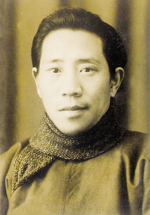 图为话剧《虎符》的剧照:朱琳,戴涯(中),于是之 老年叶盛长生活照图片