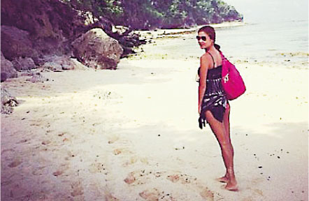 黎明前妻乐基儿晒泳装照 传与滑浪教练二婚(图