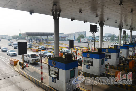 五一小长假高速免费首日较为通畅(图)