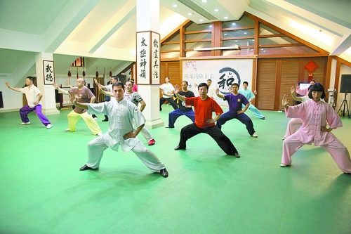 太极拳进社区活动启动 哪个社区要