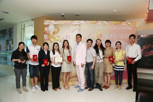 90后并非冷漠一代 志愿精神感动人心_资讯频