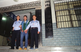 5��16���賿6�����ң�����ɱ������ʡ�ܿ��з��ٸ��������һ����������ǿ����¦���»��ؾ��ڱ����Ͼ���ץ�����Ͷ�͵���Դ�п�������ͼ/����ʡ�������ṩ