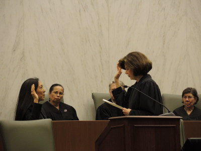 美国第二位联邦华裔女法官就任 强调司法公平