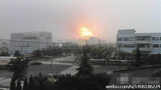 ·图文:上海两天两家化工厂起火_资讯频道_凤