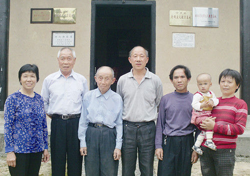 \一大\代表何叔衡:后人三代皆务农